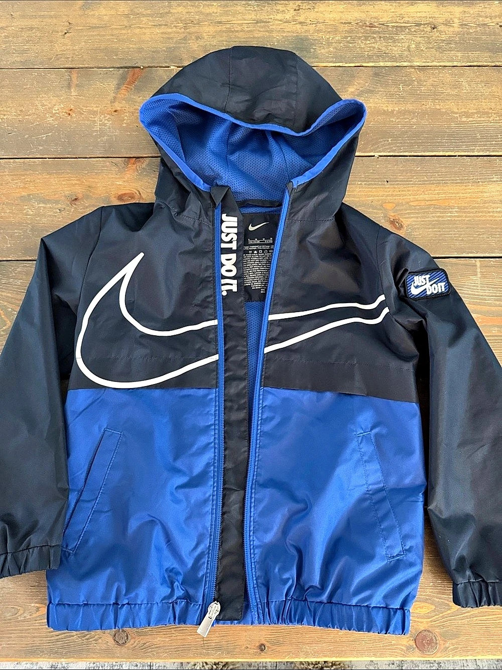 Nike Kids' Just Do It Windrunner Jacket Boys Size 5/6 Blue & Black